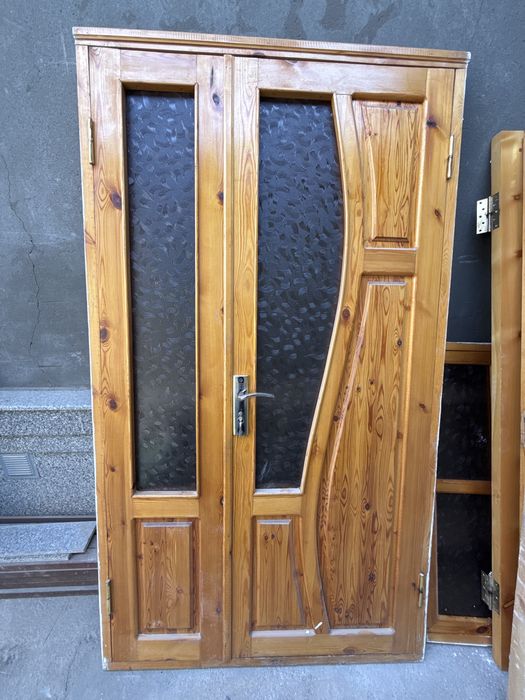 Тахтали эшиклар сотилади,холти зўр. Кесакиси ва замоклари бор