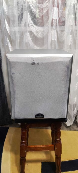 Subwoofer Activ Magnat Nr. 1458561S Cu Statie Interna pt El Argintiu