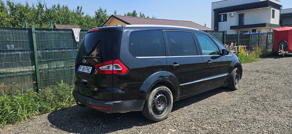 Vând Ford Galaxy 2.2  pentru piese