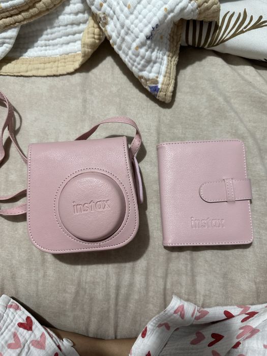 Фотокамера моментальной печати Fujifilm INSTAX MINI 12 розовый