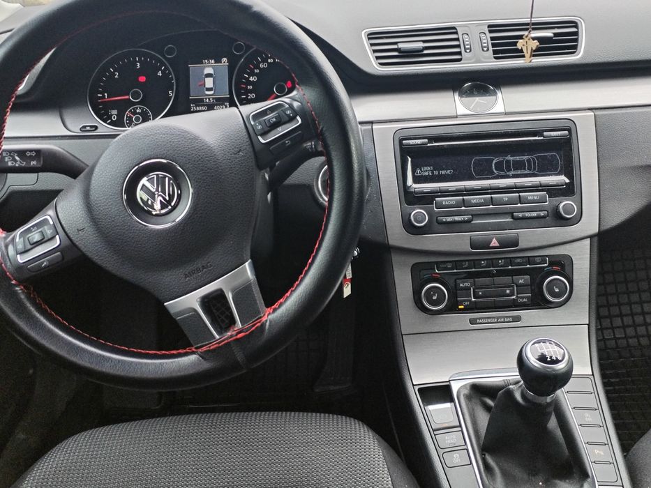 Volkswagen Passat B7 An 2012