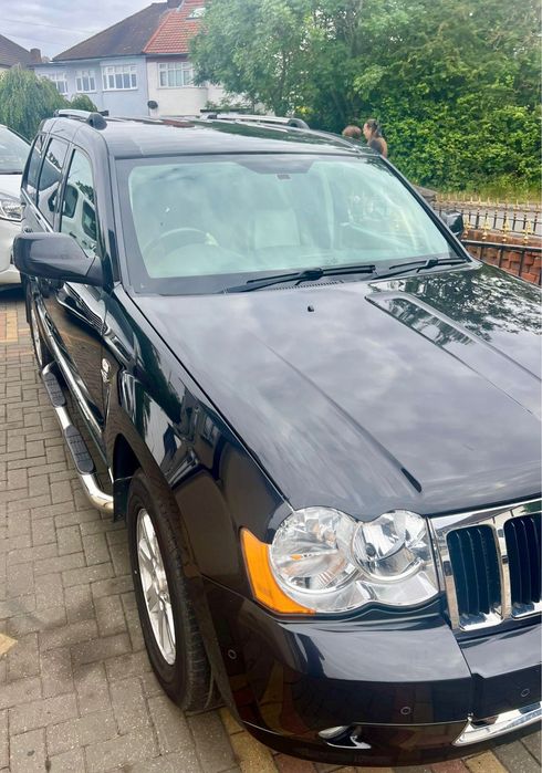 Dezmembrez Jeep motor 3.0 model 2010 v6 motor