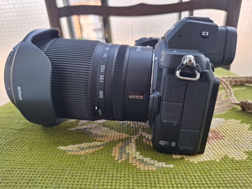 Nikon z5 + nikkor 24-200