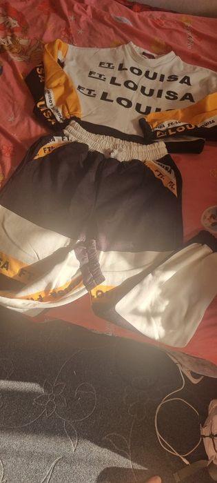 Продам костюм женский