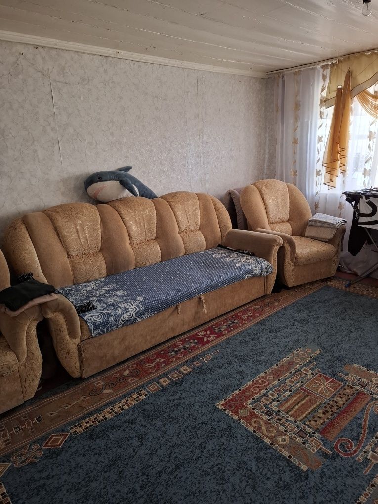 Продам дом из 2 х комнат. Центральное отопление.