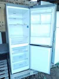 Холодильник LG в рабочем состоянии