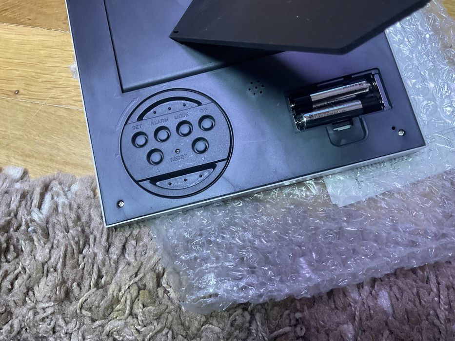 Ceas cu rama foto si termometru