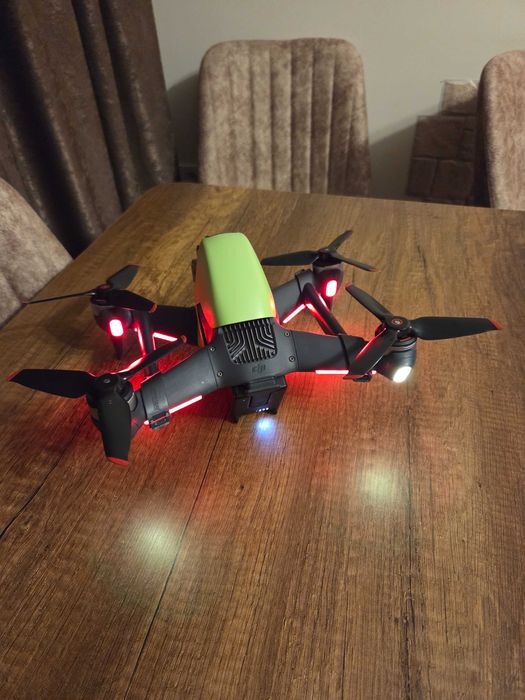 DJI FPV дрон + батерия и зарядно