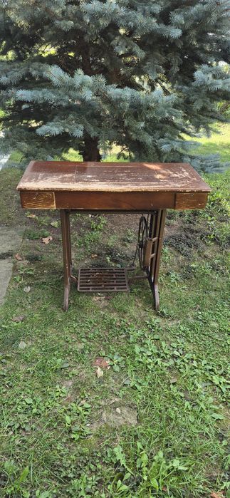 Masina de cusut iliana