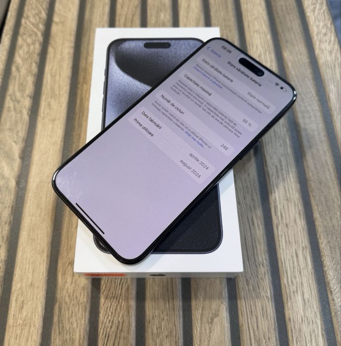 Vand iphone 15 pro max 256GB