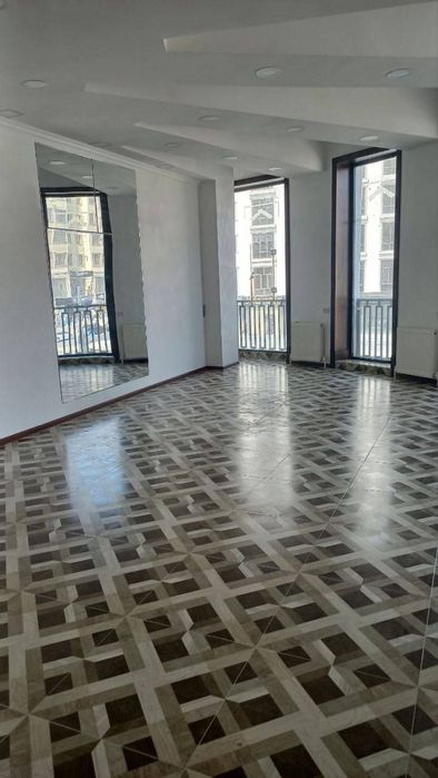 Катта офис арендага берилади