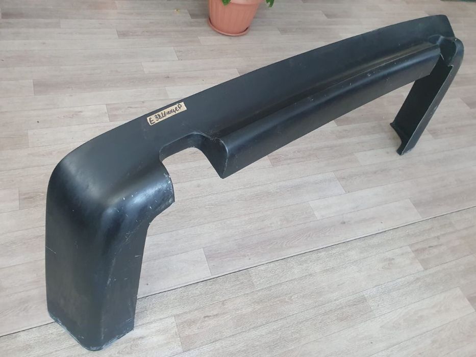 Накладка бампера BMW E38