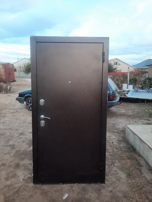 Продам металических двери. Новый