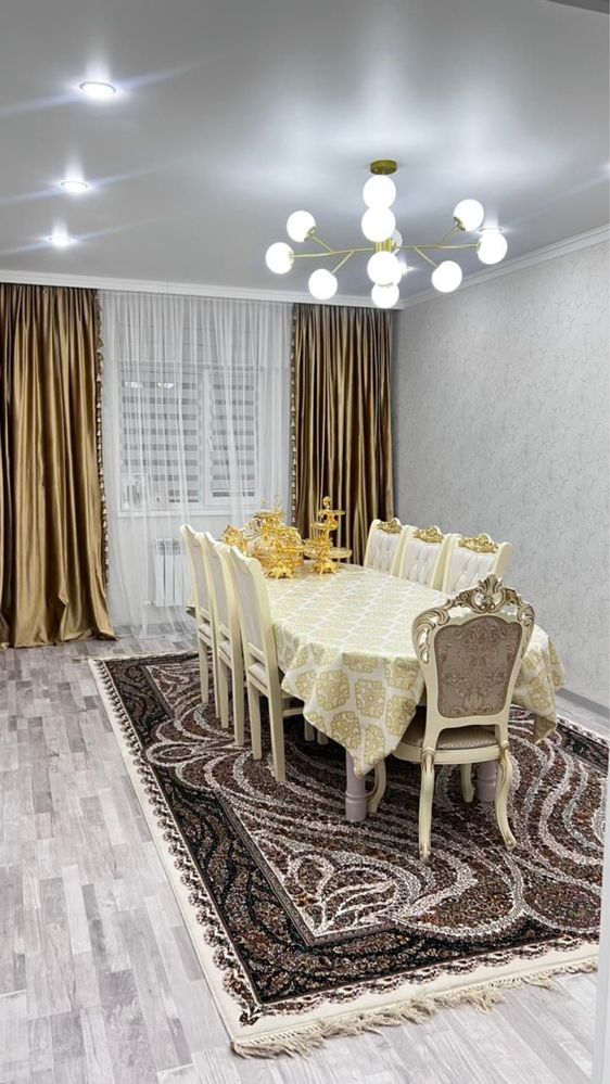 Стол стулья көп қолданылмаған