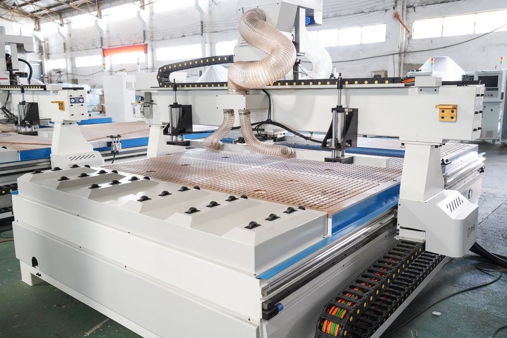 Фрезерный станок с ЧПУ JIYU CH1-12