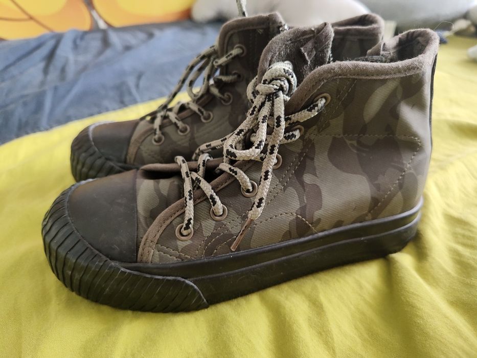 Adidași copii înalți tip gheata Zara, mărimea 31