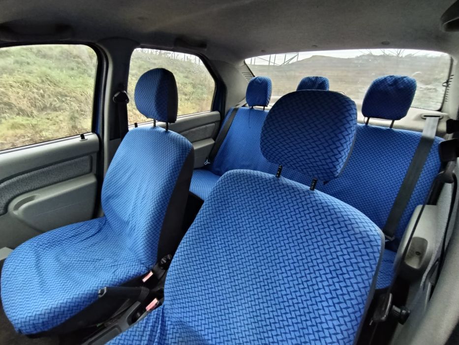 Vând Dacia Logan in stare de funcționare