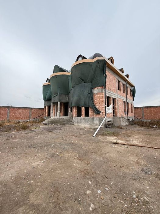 Продаётся евро дом каробка