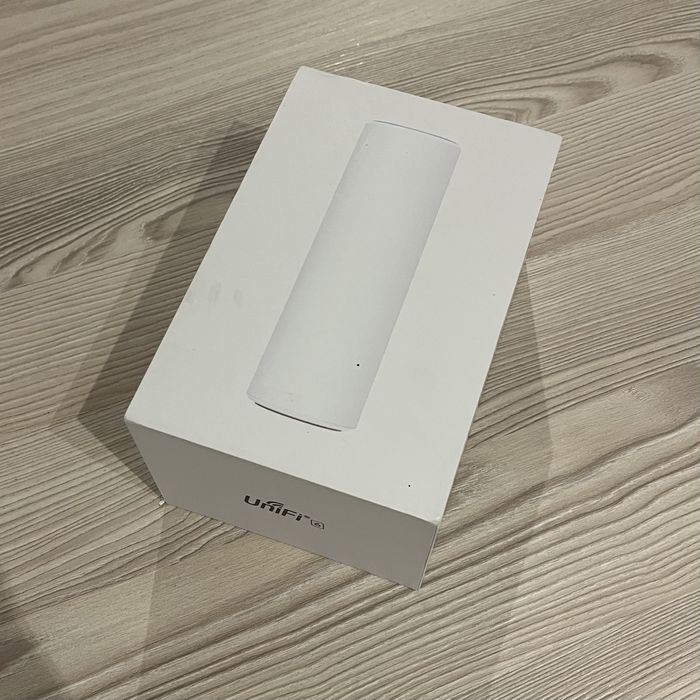Ubiquiti UniFi U6-Mesh
