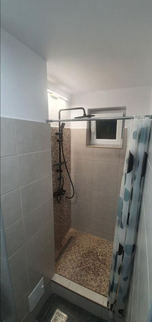 Cazare / Apartament de inchiriat cu 4 camere, 100m2