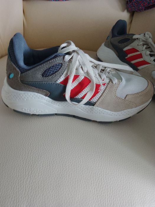 Vind Adidas pt femei