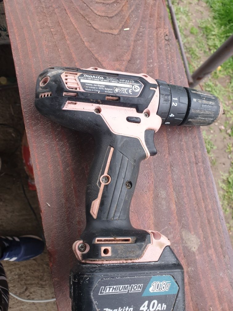 Makita  hp331d  vând