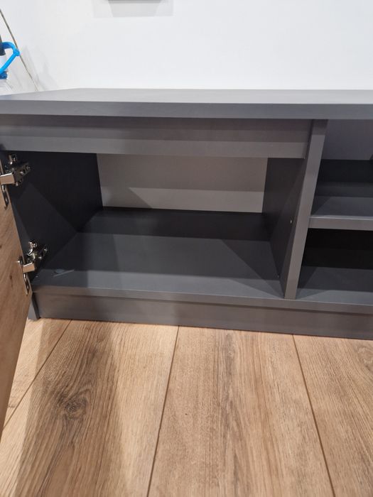 Шкаф за телевизор