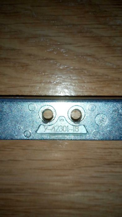 Piese de feronerie pentru ferestre termopan marca GU