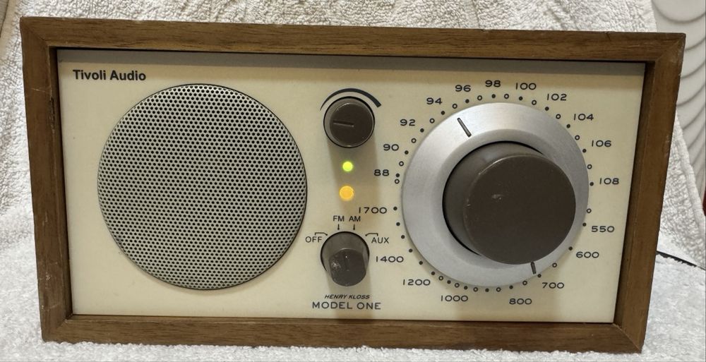 Tivoli Audio Model One AM / FM Radio