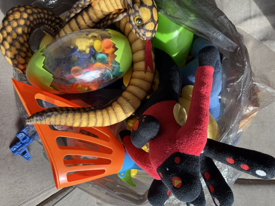 Большой пакет игрушек