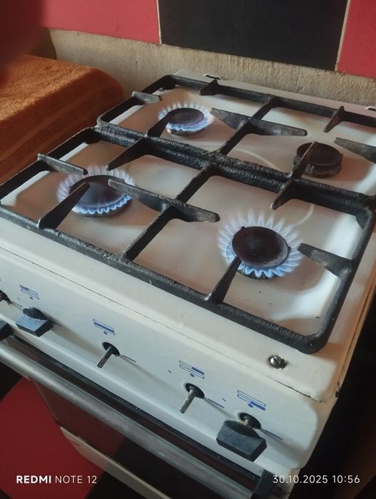 Газ плита 4 камфоркали холати яхши тозза хамма камфоркаси йонади