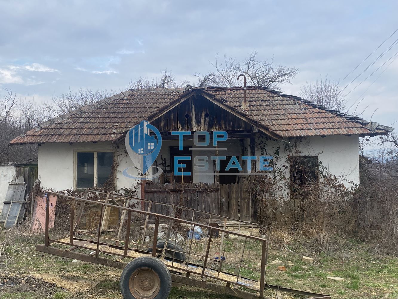 Едноетажна къща в село Камещица, област Габрово.