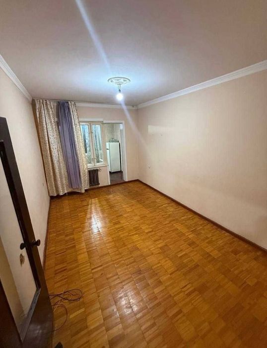 Yunusobod 12 mavze 2/4/4 (63²) sotiladi