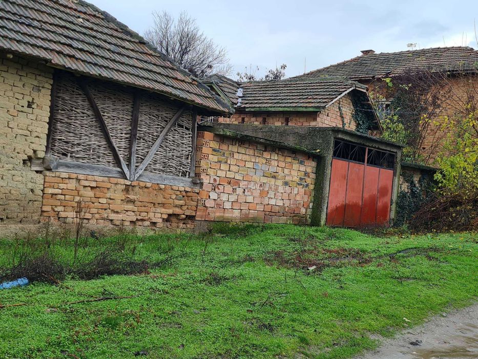 КЪЩА с.Брест обл. Плевен