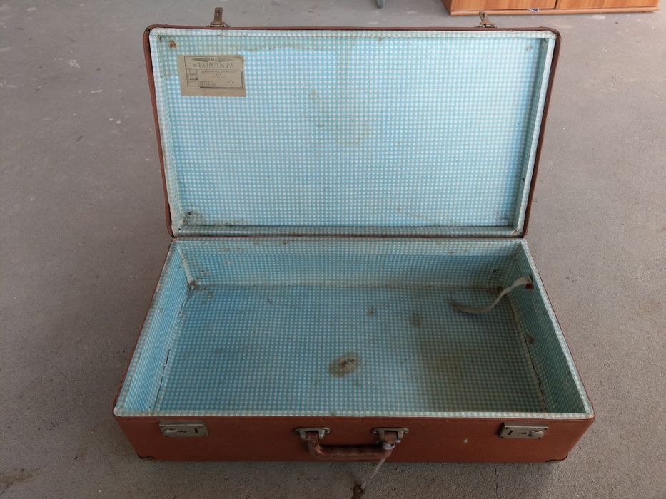 Geamantan STARUINTA de epoca