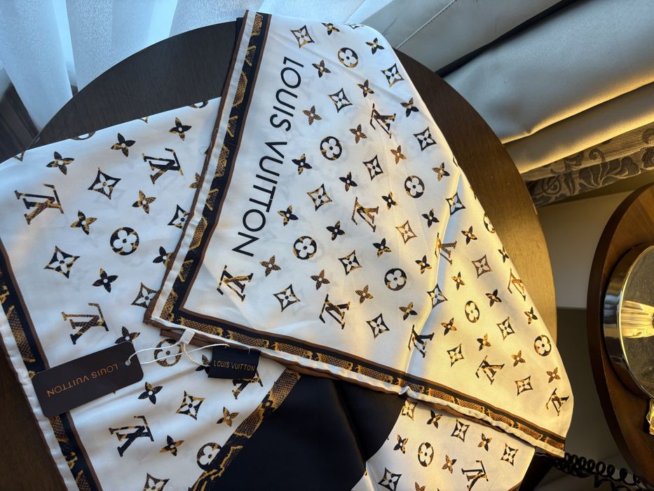 Несесери-Louis vuitton