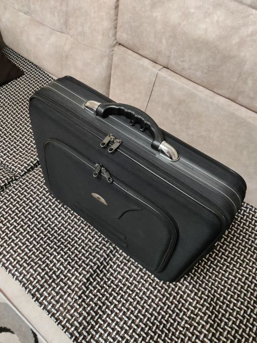 Дорожный чемодан - кейс.