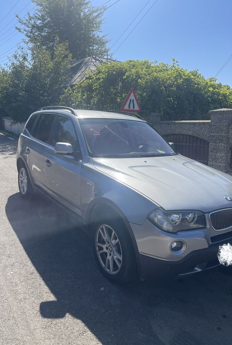 BMW X3 E83 2006 (luna a 10-a facelift)