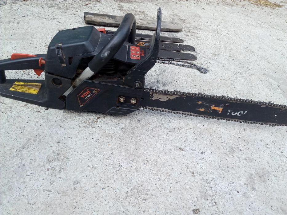 Продам бензопилу