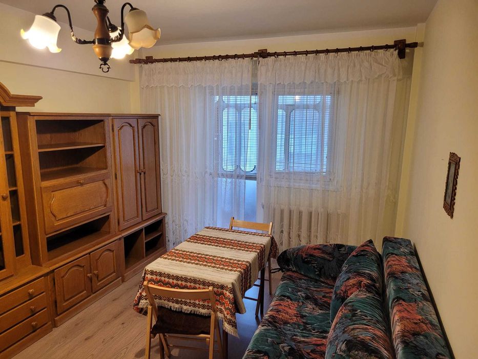 Apartament 2 camere decomandat - Utiliat complet