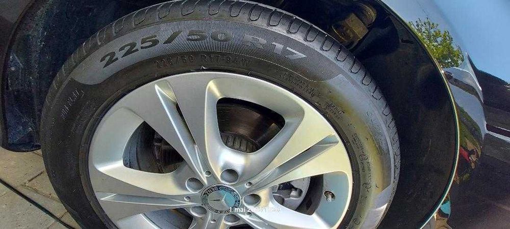 Vând set jante aliaj originale Mercedes 17” + anvelope Run Flat iarnă