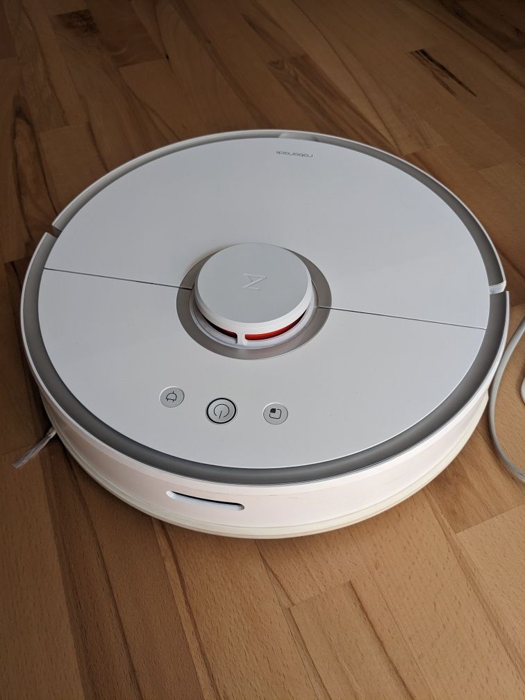 Roborock S50/S5 прахусмокачка робот