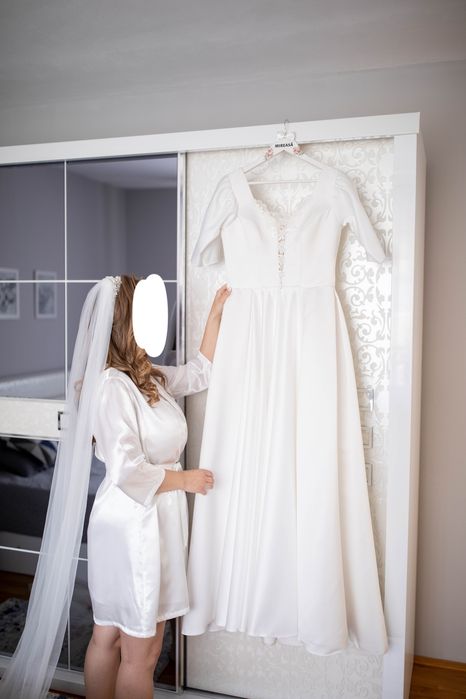 Rochie mireasa by Salon Dya, halat și voal