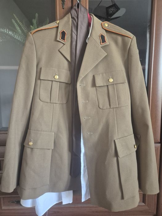 Uniforma militara completă oraș