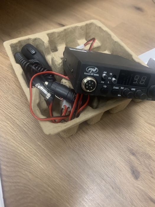 Statie radio pni escort 8000L NOUA