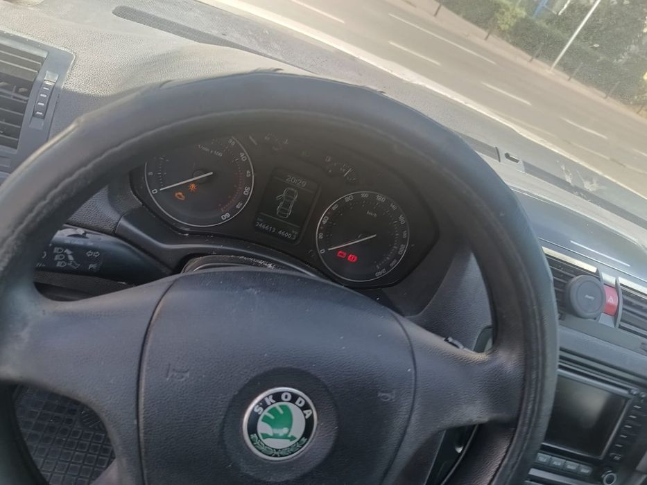 Vând skoda octavia 2