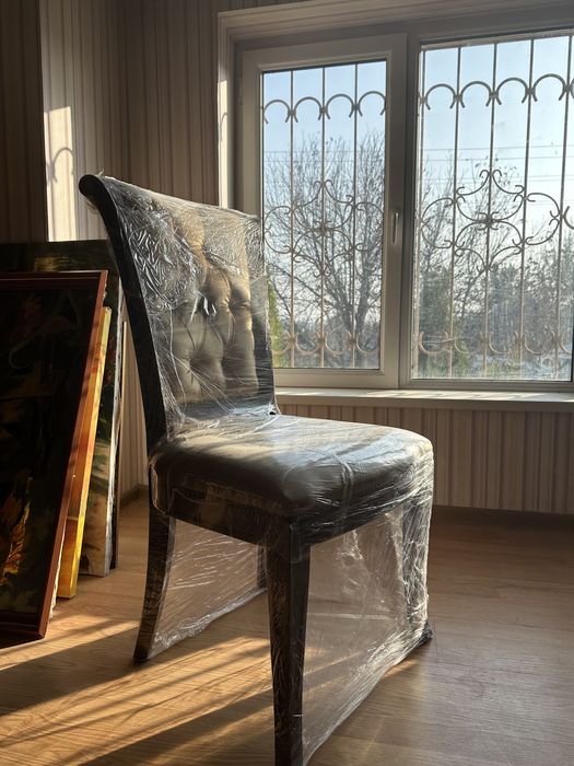 Стол обеденный и стулья