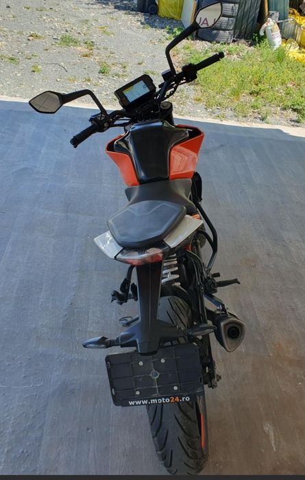 Motocicleta KTM DUKE 125