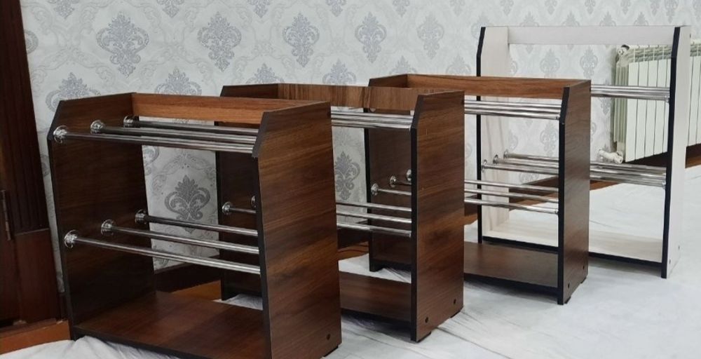 Oyoqkiyim uchun podstavka