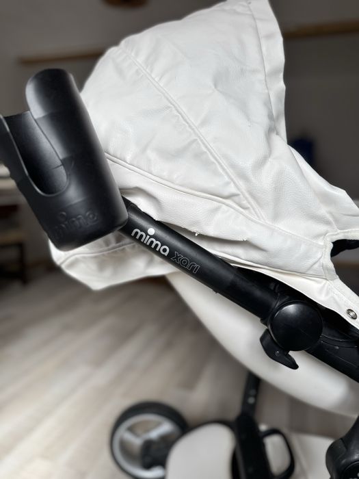 Carucior Mima Xari 2in1 +accesorii + set iarna